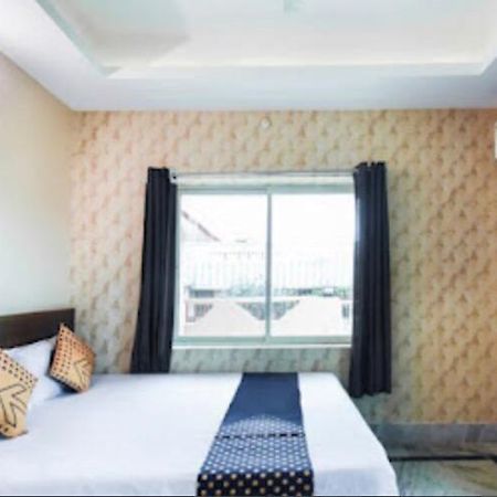 Hotel Royal Galaxy Puri Exterior photo