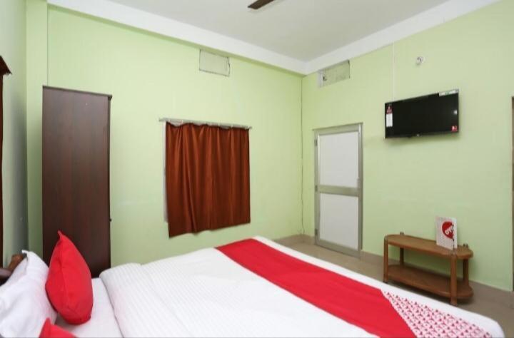 Hotel Royal Galaxy Puri Exterior photo