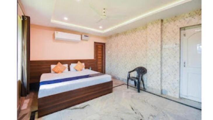Hotel Royal Galaxy Puri Exterior photo